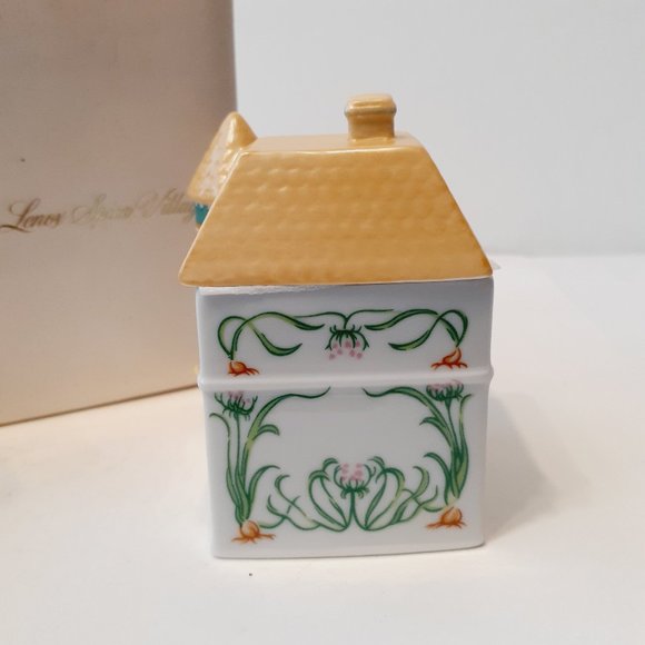 The Lenox Spice Village 1989 Porcelain House Jar Onion Vintage in box - Picture 5 of 9